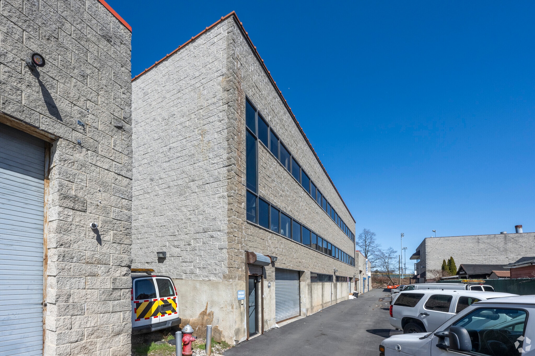 98 Wakefield Ave, Staten Island, NY for lease Primary Photo- Image 1 of 5