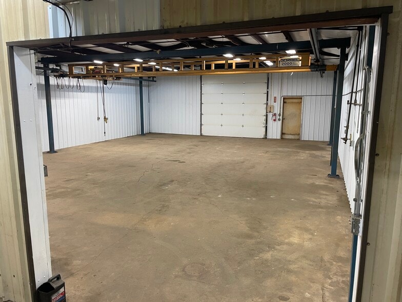 1221 Groop Rd, Springfield, OH for sale - Building Photo - Image 3 of 6