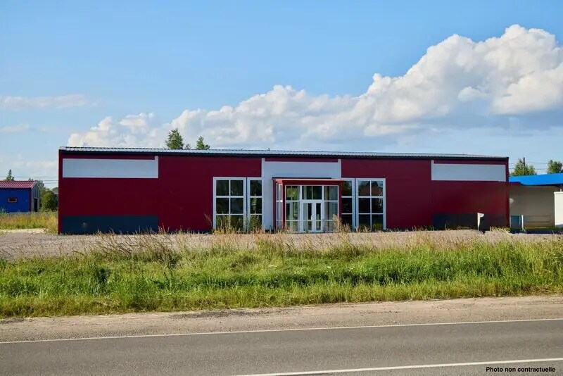 Retail in Beauvais for sale Building Photo- Image 1 of 2