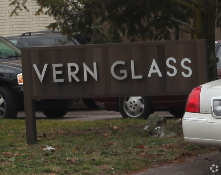 10 Russett Ave, Oshawa, ON à vendre - Photo du bâtiment - Image 3 de 3