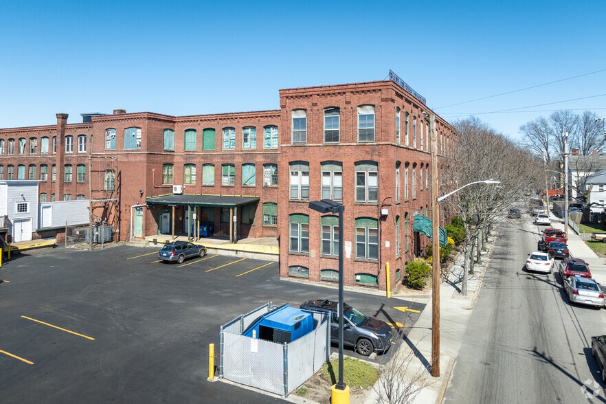 125-135 Clay St, Central Falls, RI for sale - Primary Photo - Image 2 of 14