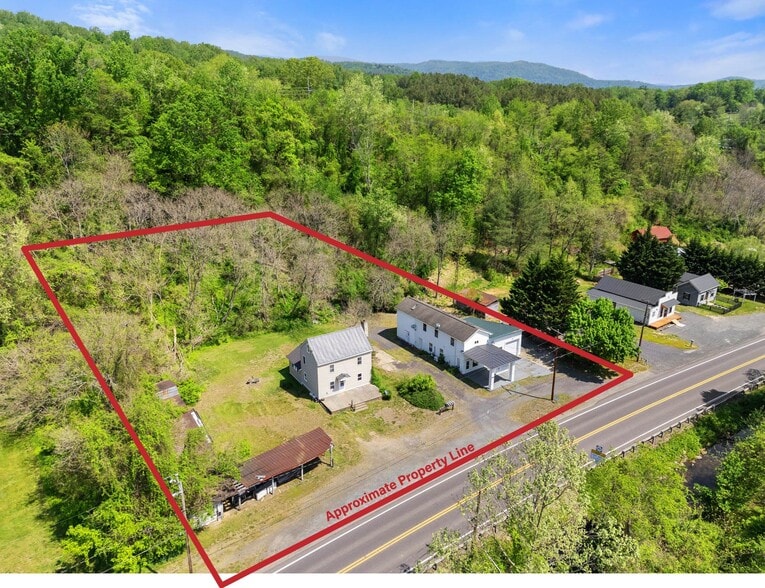 11947 Lee Hwy, Sperryville, VA à vendre - Photo principale - Image 1 de 14