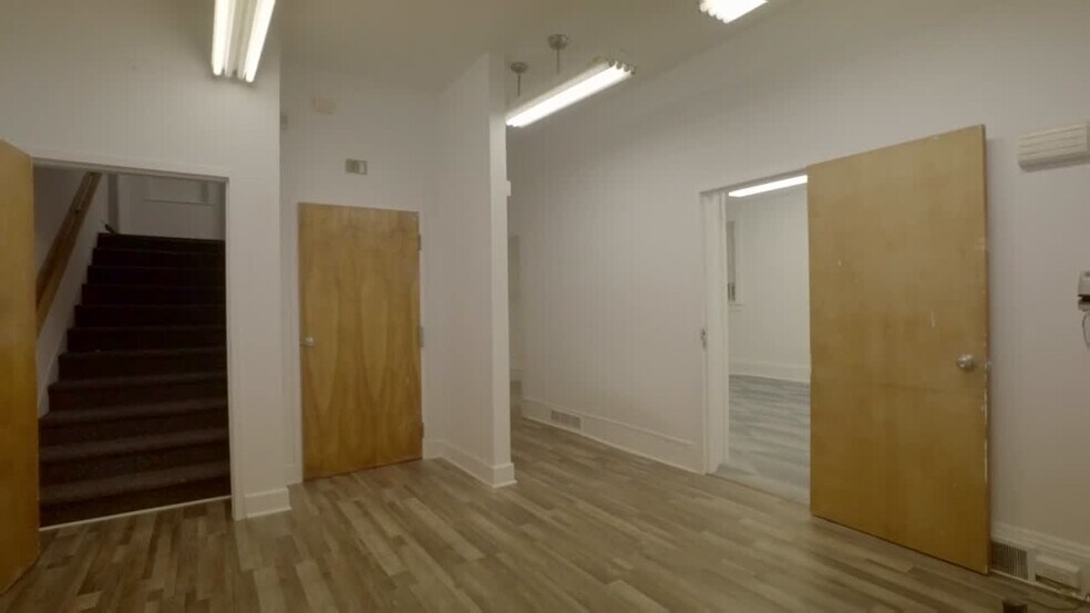 629-631 E Church Ln, Philadelphia, PA à louer - Vidéo sur l’inscription commerciale - Image 2 de 26