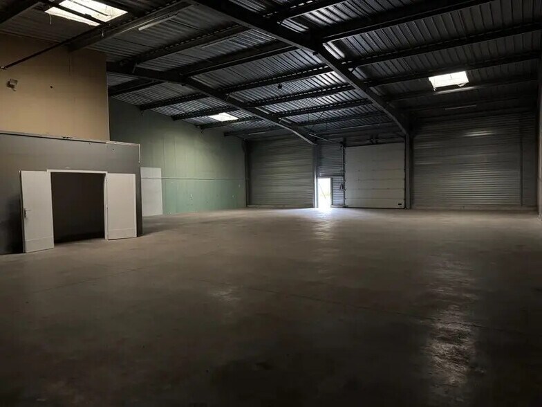 Industrial in Messein for lease - Interior Photo - Image 3 of 8