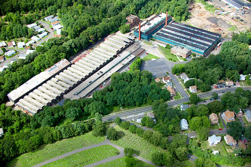 100 Franklin St, Bristol, CT à louer - Photo du bâtiment - Image 1 de 4