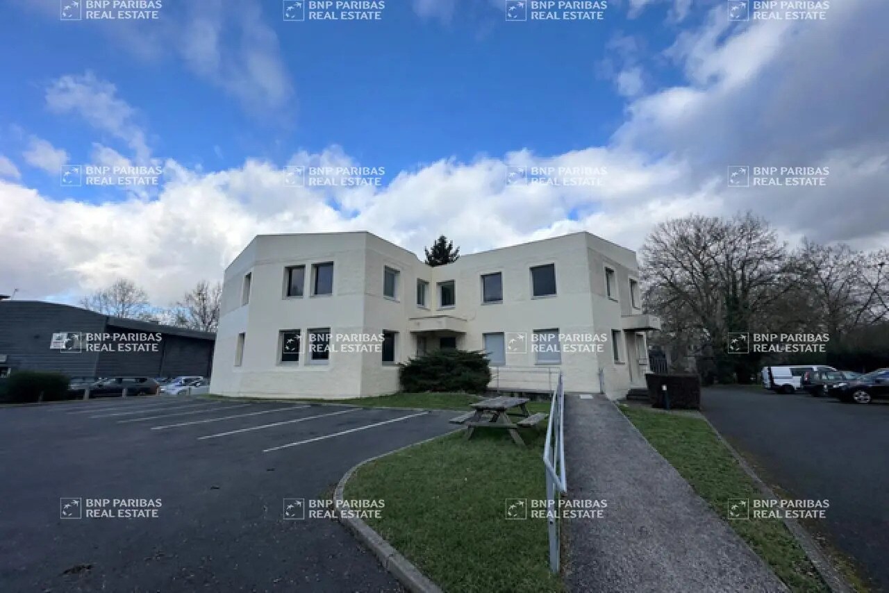 4 Allée Du Petit Cher, Saint-Avertin for lease Building Photo- Image 1 of 19