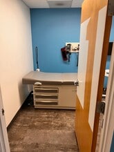 3321-3327 SE Hawthorne St, Portland, OR for lease Interior Photo- Image 2 of 6