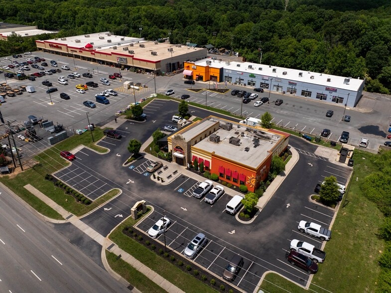 1008 W Roosevelt Blvd, Monroe, NC à louer - Photo du bâtiment - Image 3 de 12
