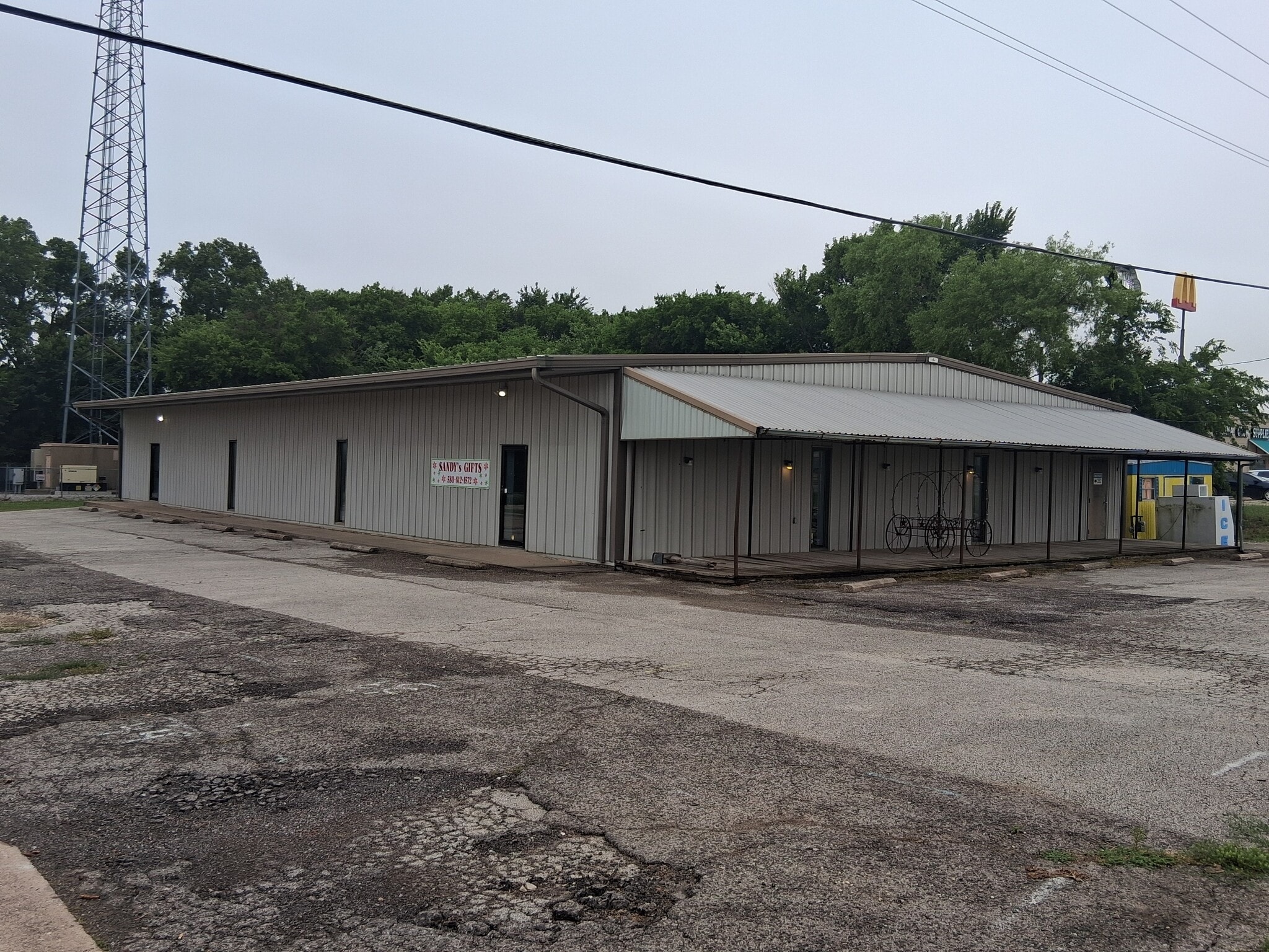 101 Chuck Sewell Dr, Marietta, OK for sale Primary Photo- Image 1 of 3