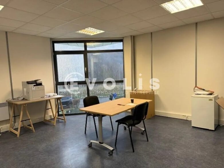 Office in Échirolles for lease - Interior Photo - Image 3 of 13