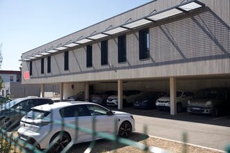 255 Avenue Des Chênes Verts, Brignoles for lease Building Photo- Image 1 of 7