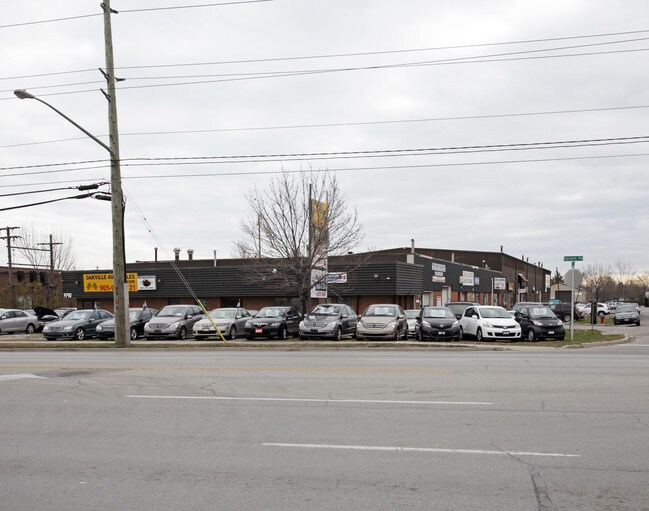 Plus de détails pour 1490 Speers Rd, Oakville, ON - Industriel à vendre