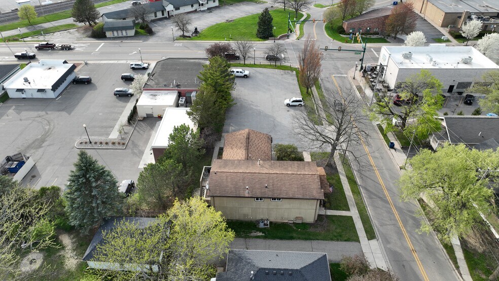 11522 Davis St, Grand Blanc, MI à vendre - Photo du bâtiment - Image 2 de 43