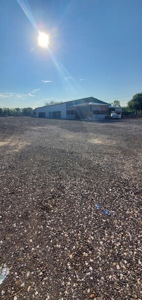 9611 Gaines Rd, Sugar Land, TX for sale - Primary Photo - Image 1 of 11