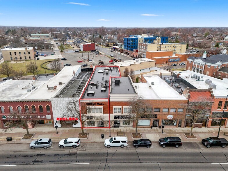 2938 Biddle Ave, Wyandotte, MI à louer - Photo du bâtiment - Image 2 de 17