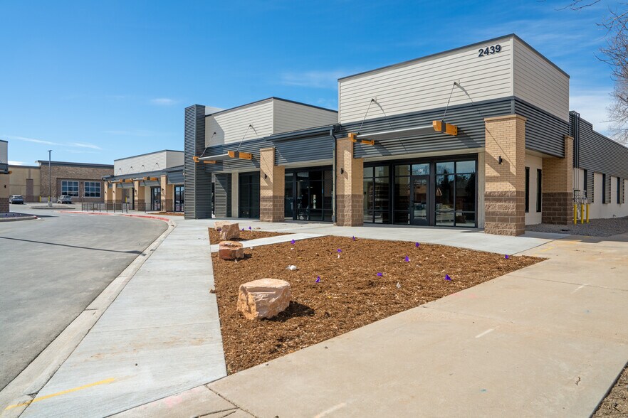 2413-2439 S College Ave, Fort Collins, CO à louer - Photo du bâtiment - Image 3 de 6