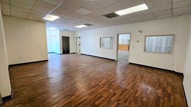 15096 Highway 6, Rosharon, TX à louer Photo intérieure- Image 2 de 14