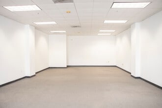 3301-3311 E 12th St, Oakland, CA à louer Photo intérieure- Image 2 de 8