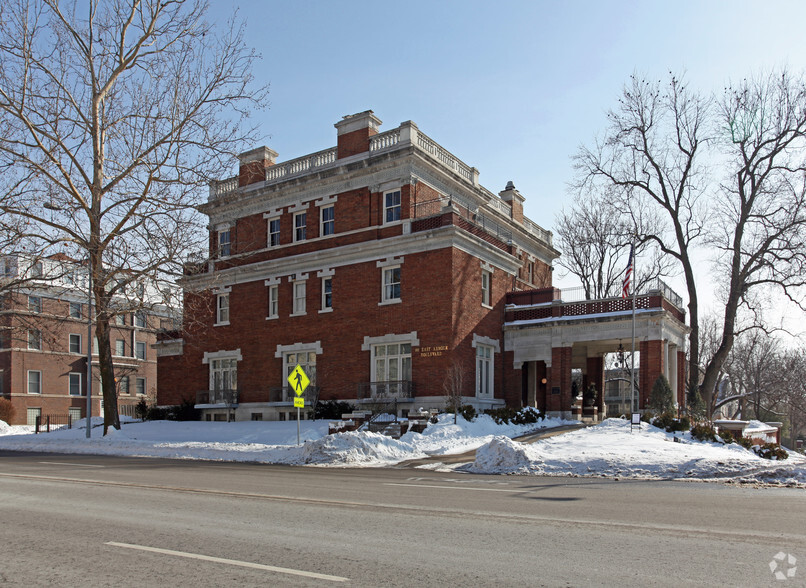 101 E Armour Blvd, Kansas City, MO à vendre - Photo principale - Image 1 de 1