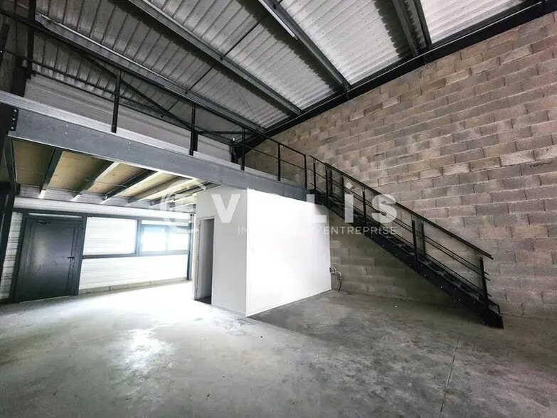 31 Rue Du Claret, Charvieu-Chavagneux à louer - Photo intérieure - Image 2 de 14