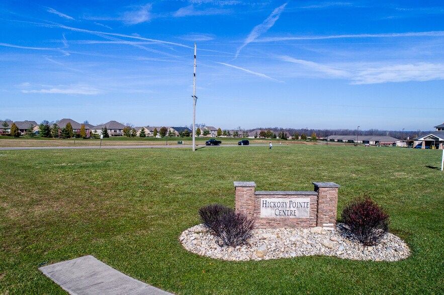 Beechwood Dr, Germantown, OH à vendre - Photo du bâtiment - Image 2 de 13