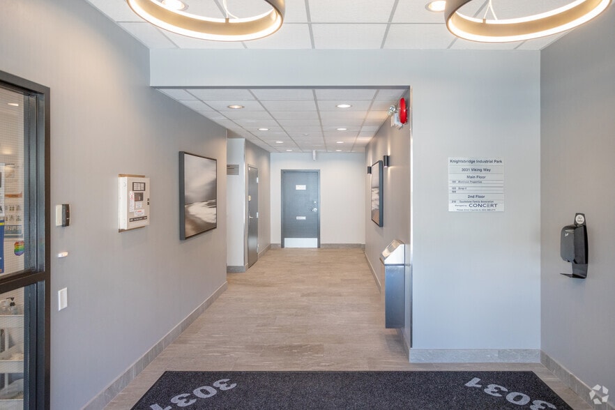 3031 Viking Way, Richmond, BC for lease - Lobby - Image 3 of 8