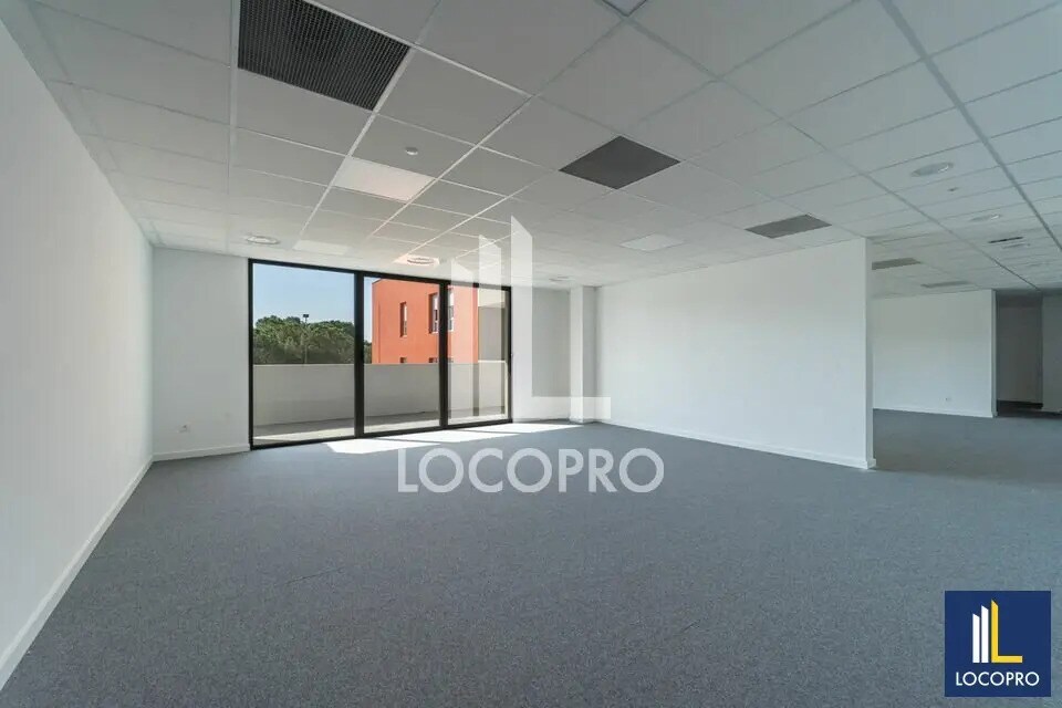 Office in Nice for lease Building Photo- Image 1 of 7
