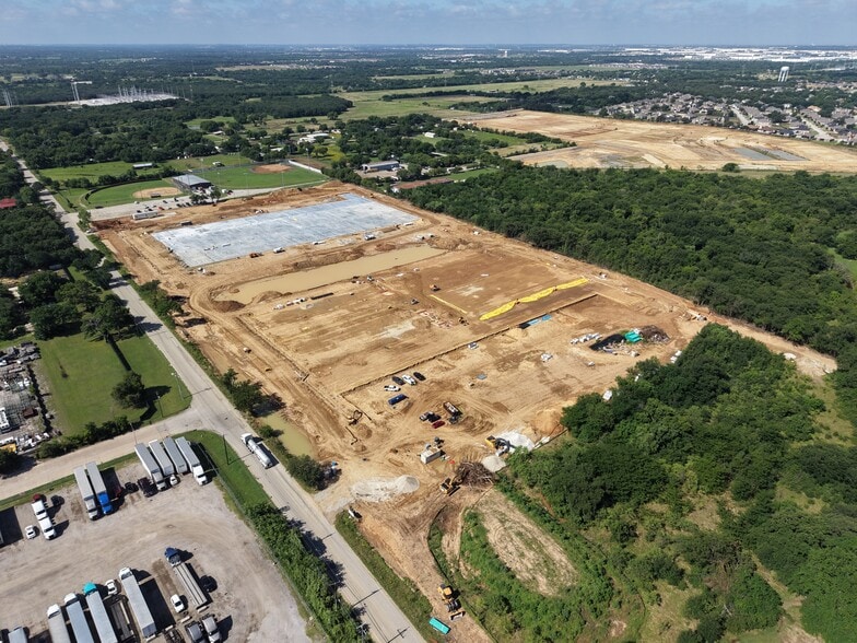 7200 Anglin Dr, Forest Hill, TX for lease - Building Photo - Image 3 of 4