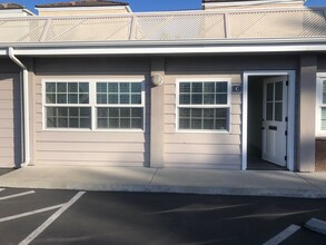 333 Shipyard Way, Newport Beach, CA à louer Photo intérieure- Image 1 de 10