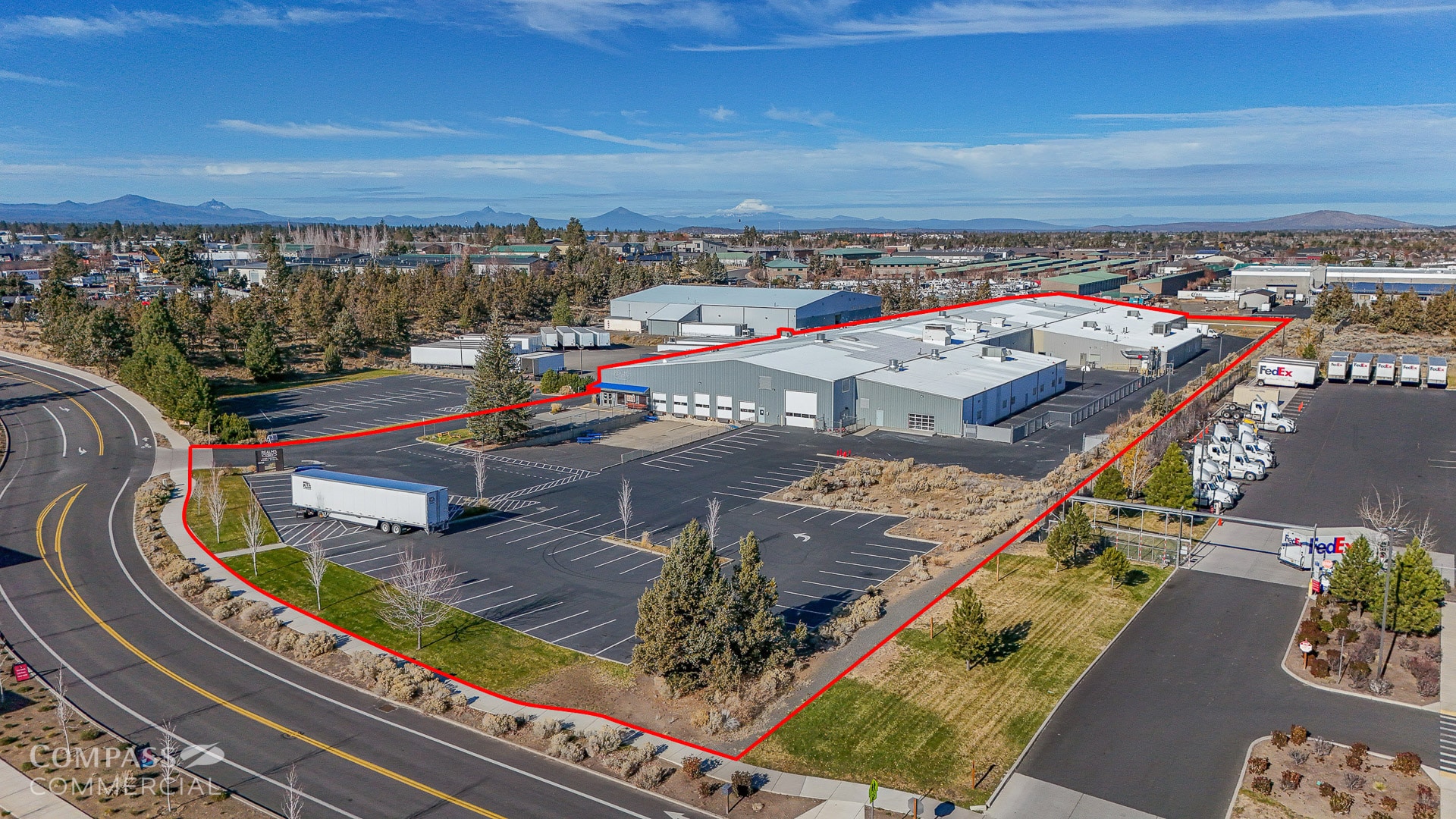 20730 Brinson Blvd, Bend, OR for lease Primary Photo- Image 1 of 30