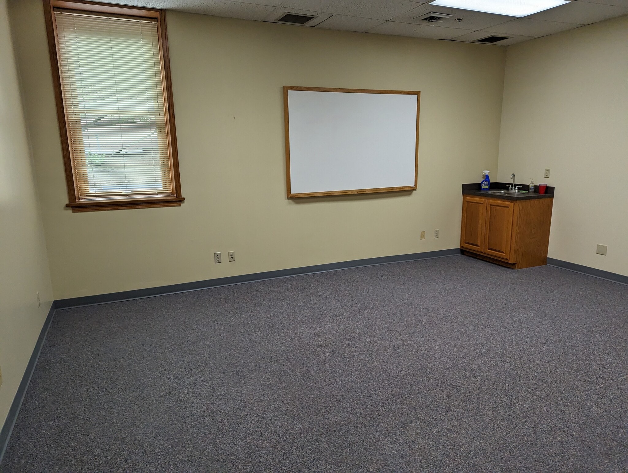 808 P St, Lincoln, NE for lease Interior Photo- Image 1 of 2