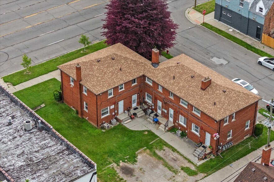20801 Plymouth Rd, Detroit, MI à vendre - Photo du bâtiment - Image 2 de 22