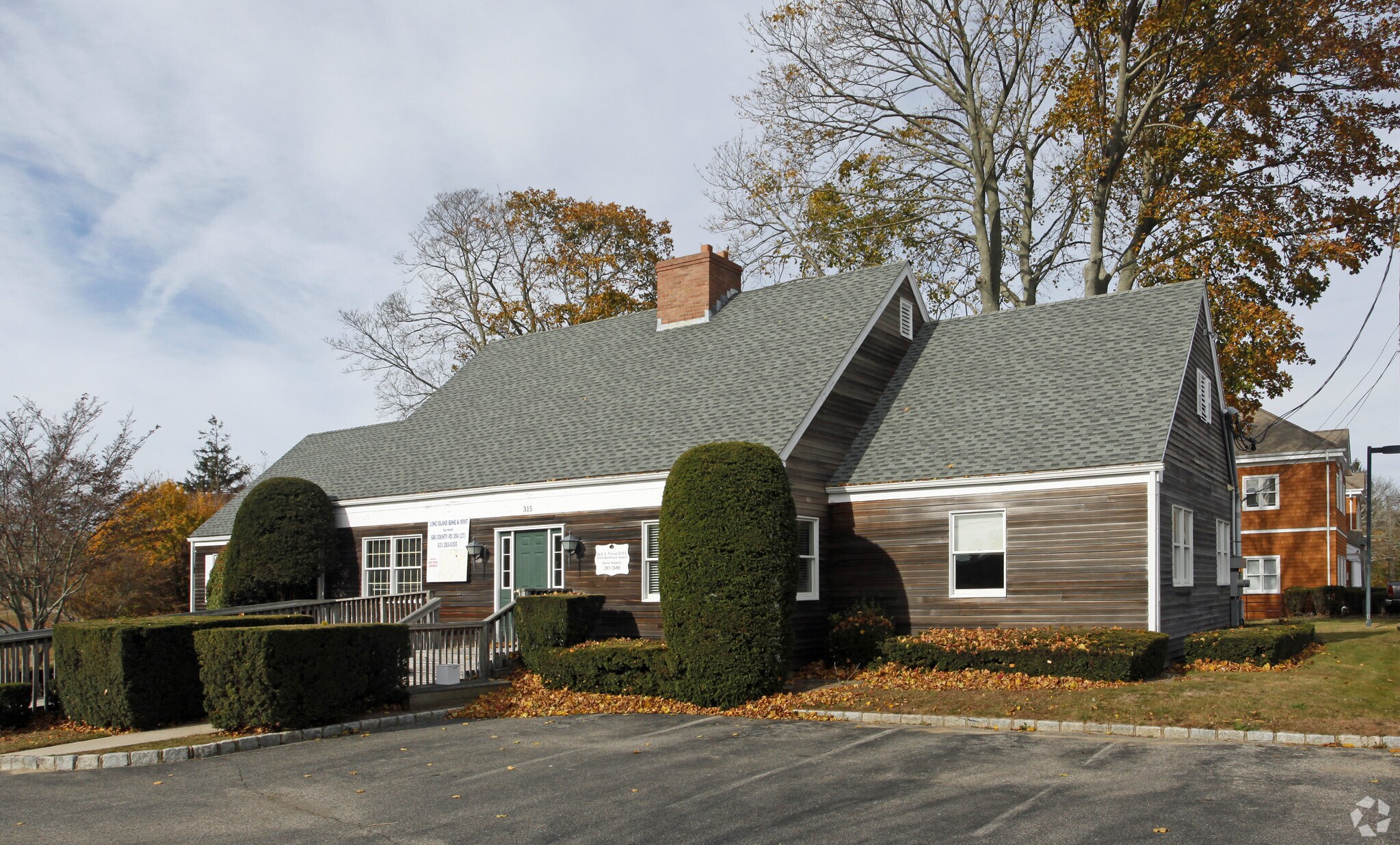 315 Meeting House Ln, Southampton, NY à vendre Photo du bâtiment- Image 1 de 3