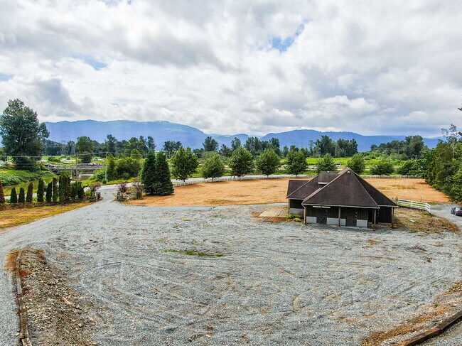 Plus de détails pour 3051 Eldridge Rd, Abbotsford, BC - Bureau à vendre