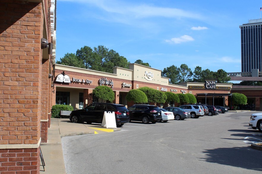 5101 Sanderlin Ave, Memphis, TN à louer - Photo du bâtiment - Image 3 de 13