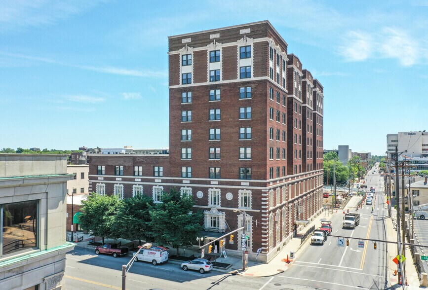 372 E Capital St, Columbus, OH for lease - Building Photo - Image 1 of 14