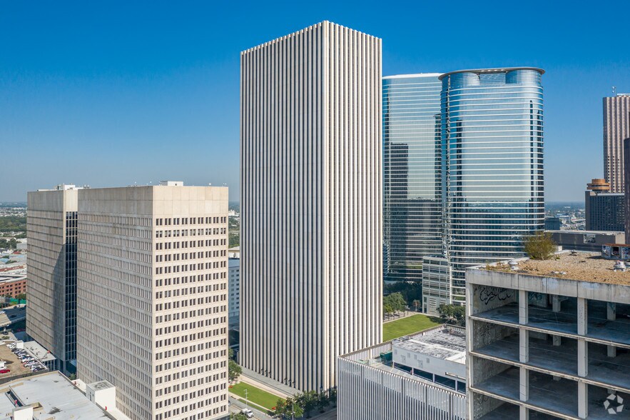 601 Jefferson St, Houston, TX à louer - Photo du bâtiment - Image 2 de 31