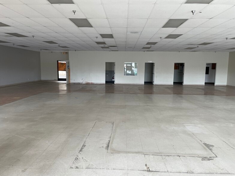 264-270 N El Camino Real, Encinitas, CA for lease - Interior Photo - Image 3 of 31