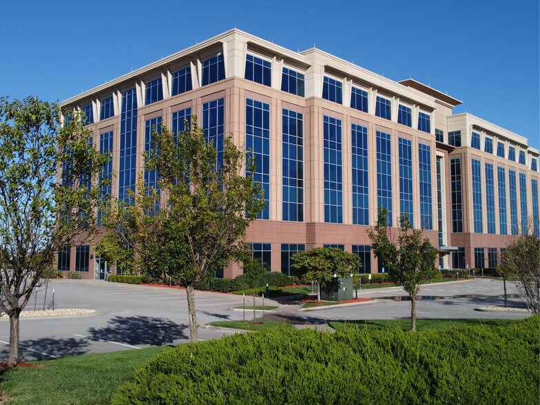 9351-9401 Renner Blvd, Lenexa, KS à louer - Photo du bâtiment - Image 1 de 33