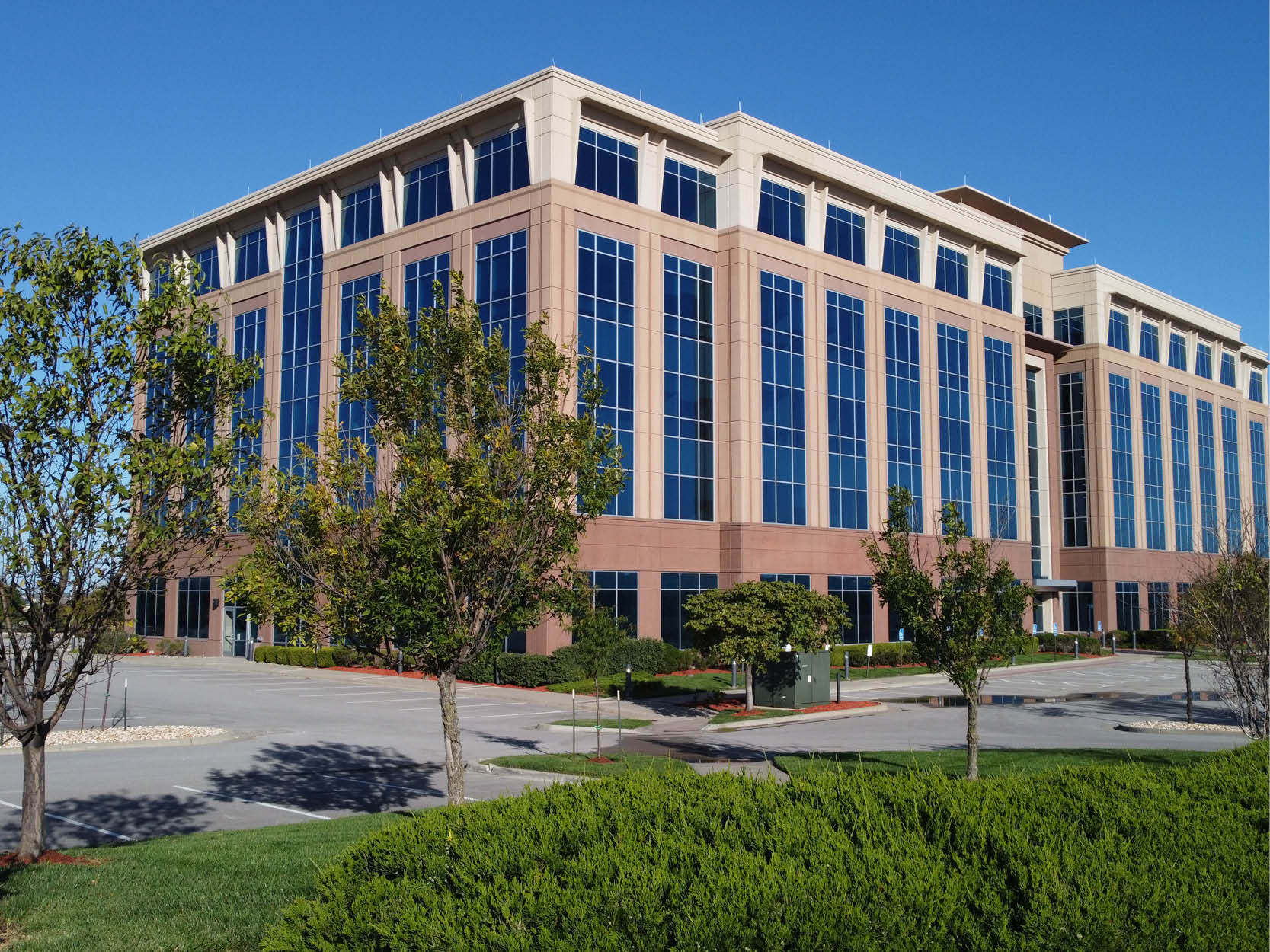 9351-9401 Renner Blvd, Lenexa, KS for lease Building Photo- Image 1 of 34