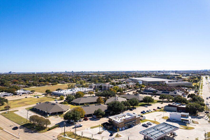 3900 W 15th St, Plano, TX à louer - Aérien - Image 2 de 4