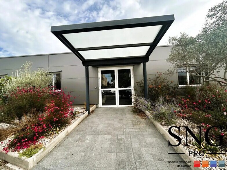 Office in Velaux for lease - Building Photo - Image 1 of 19