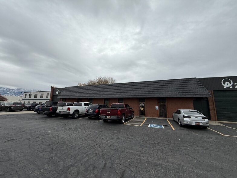 257-263 W 2950 S, Salt Lk, Salt Lake City, UT for lease - Building Photo - Image 2 of 4