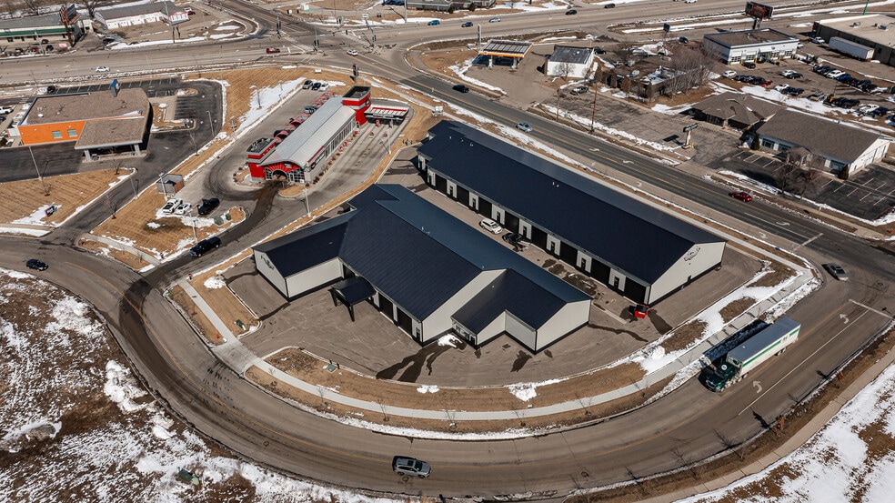 273 Penny Ln NE, Rochester, MN à vendre - Photo du bâtiment - Image 2 de 60