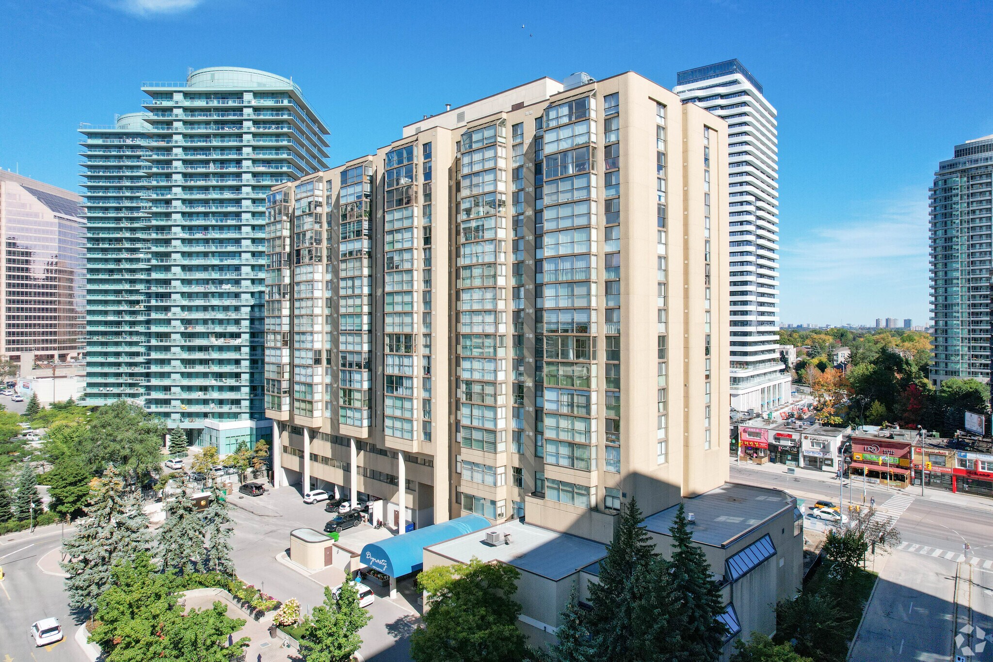 5460 Yonge St, Toronto, ON for lease Primary Photo- Image 1 of 6