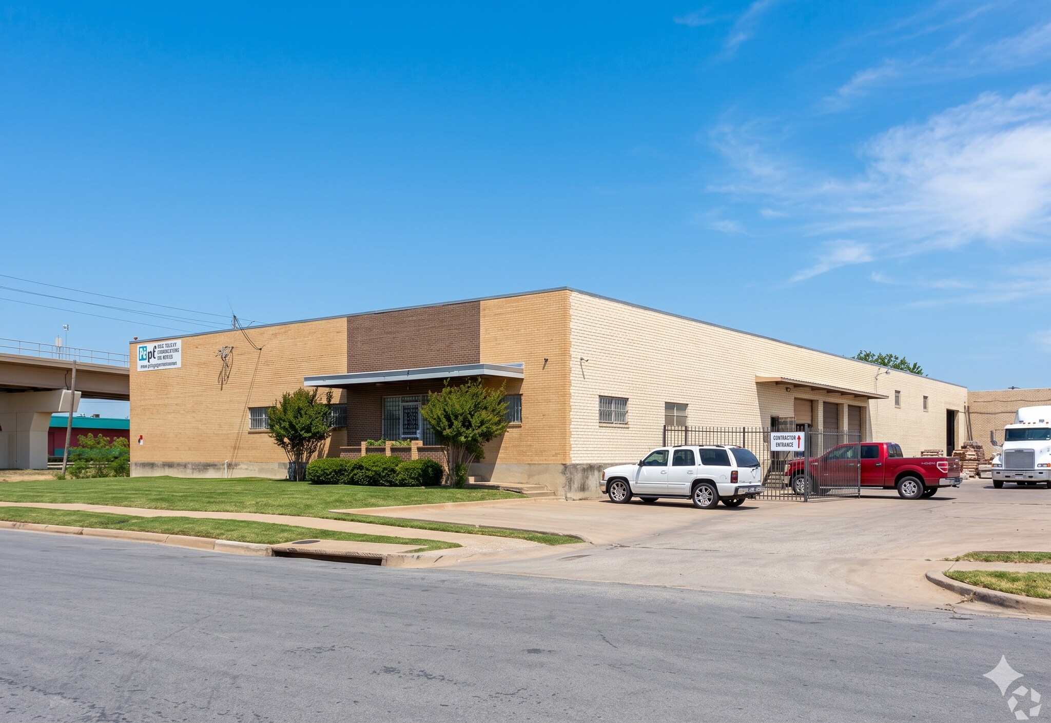 2819 Blystone Ln, Dallas, TX à louer Photo du bâtiment- Image 1 de 13