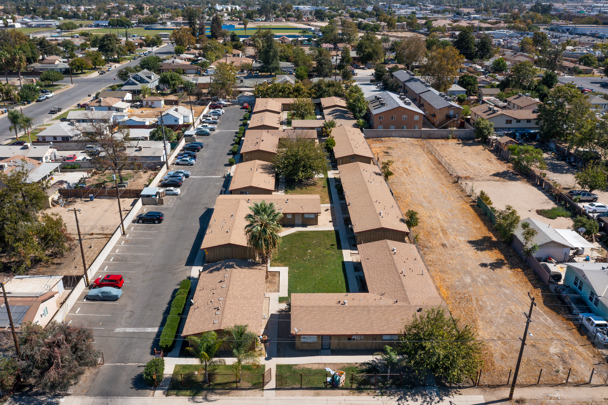 132 L St, Bakersfield, CA à vendre Photo du bâtiment- Image 1 de 1