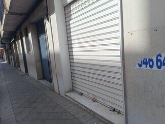 Plus de détails pour Multi-résidentiel à vendre