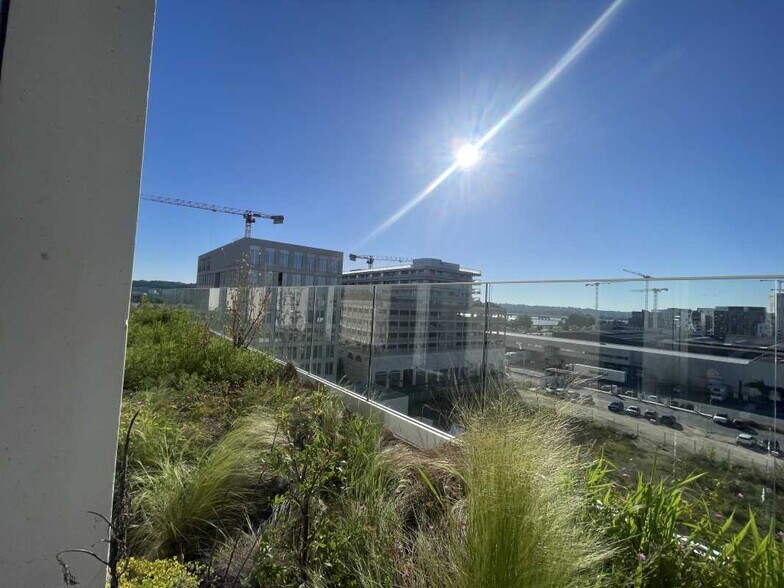 Office in Bordeaux for lease - Building Photo - Image 3 of 17