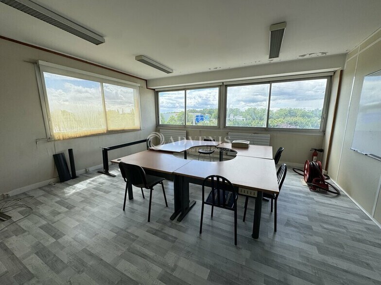 Bureau dans Évry-Courcouronnes à vendre - Photo intérieure - Image 3 de 5